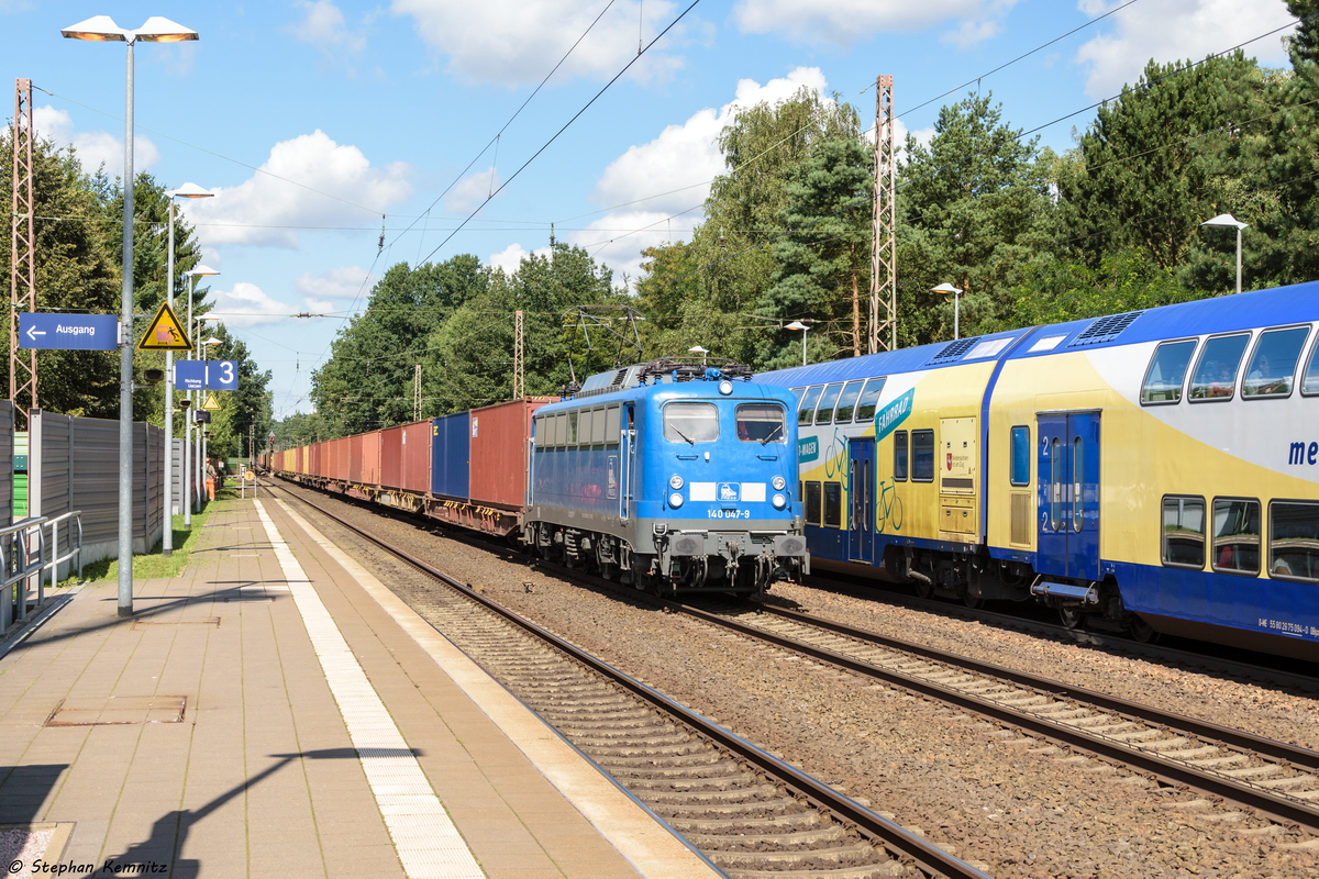 140 047-9 PRESS (140 801-2) f�r METRANS Rail s.r.o. mit einem Containerzug in Bienenb�ttel und fuhr weiter in Richtung Uelzen. 19.08.2016