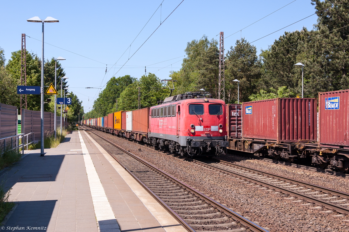 140 876-4 EGP - Eisenbahngesellschaft Potsdam mbH mit einem Containerzug in Bienenbttel und fuhr weiter in Richtung Uelzen. 05.06.2015 