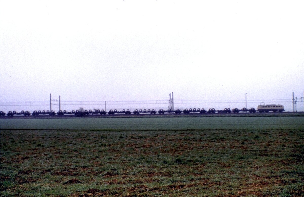 140 mit Coilzug in Braunschweig West im Januar 1980.