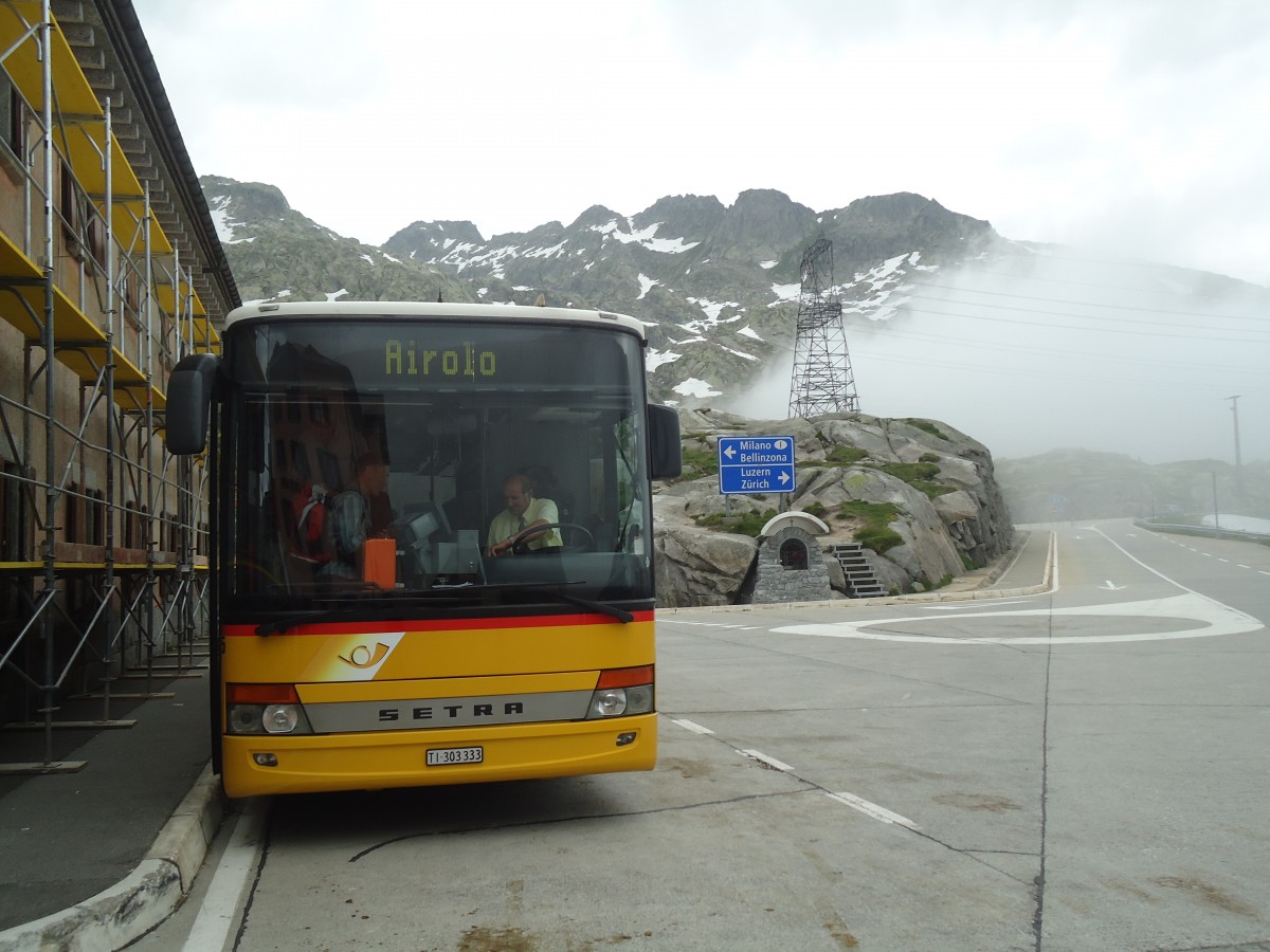 (140'364) - Marchetti, Airolo - Nr. 5/TI 303'333 - Setra am 1. Juli 2012 in Gotthard, Passhhe