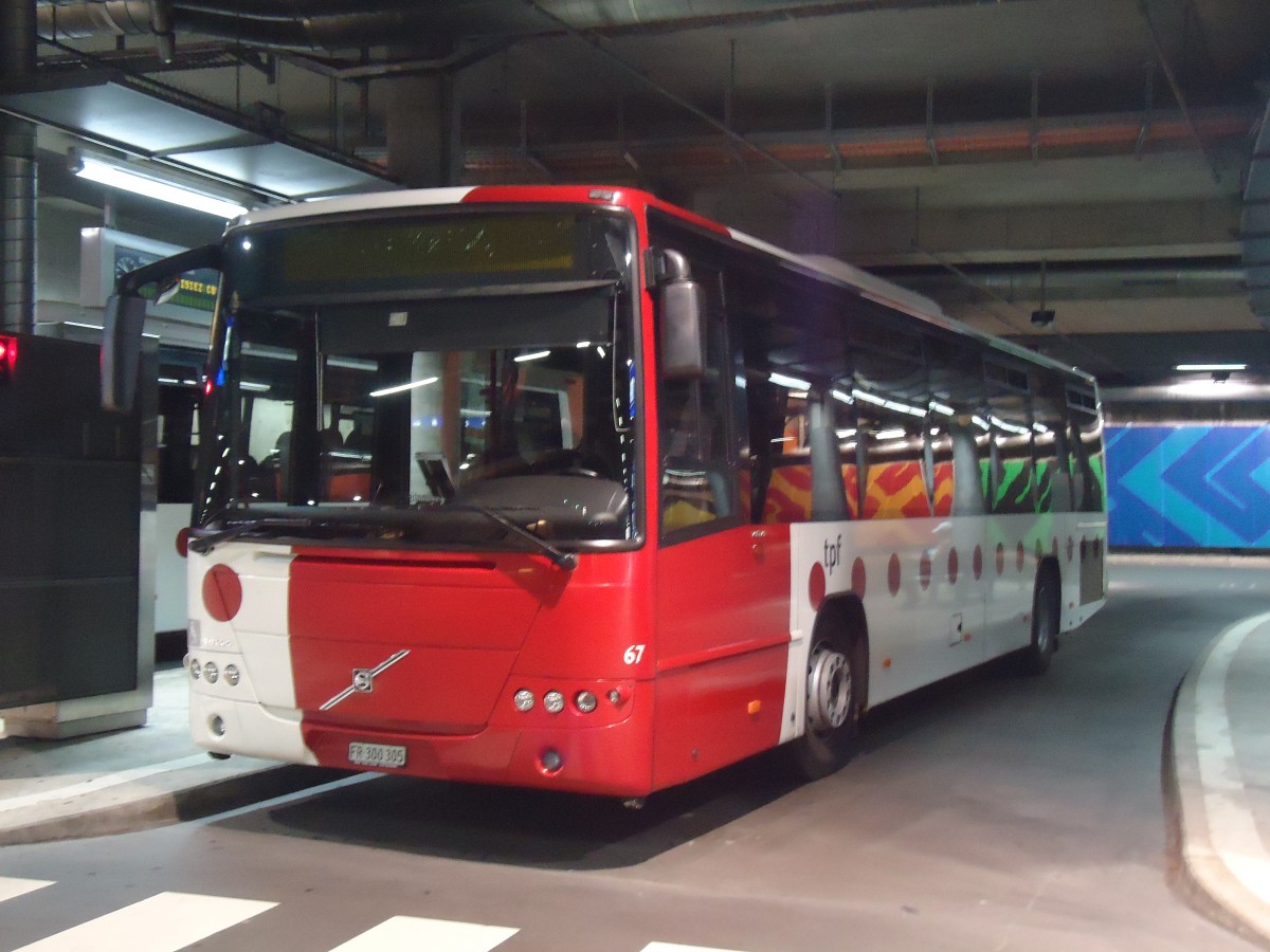 (141'263) - TPF Fribourg - Nr. 67/FR 300'305 - Volvo am 19. August 2012 in Fribourg, Busbahnhof