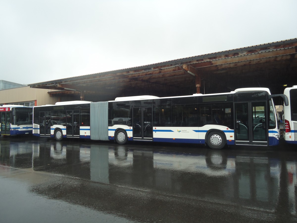 (141'425) - ZVB Zug - Nr. 38/ZG 88'038 - Mercedes am 1. September 2012 in Zug, Garage