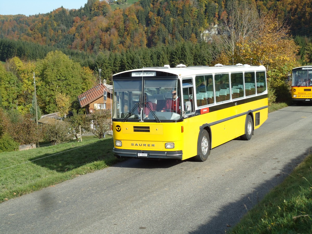 (142'016) - Schlapp, Cottens - FR 90'007 - Saurer/R&J (ex Ruklic, Schaffhausen; ex Heim, Flums; ex Frigg, Zernez; ex P 24'279) am 21. Oktober 2012 bei Zumholz