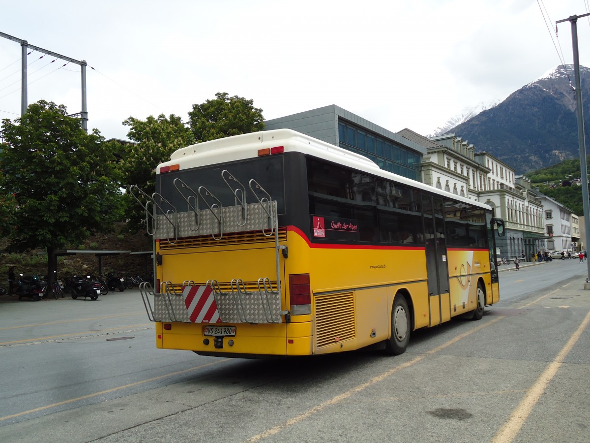 (144'555) - PostAuto Wallis - VS 241'980 - Setra (ex Zerzuben, Visp-Eyholz Nr. 66; ex Zerzuben, Visp-Eyholz Nr. 13; ex BVZ Brig Nr. 13) am 25. Mai 2013 beim Bahnhof Brig