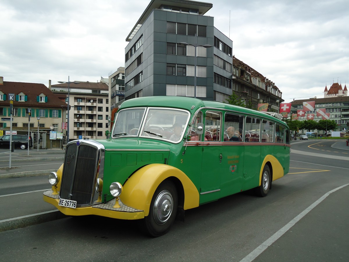 (144'853) - STI Thun - Nr. 15/BE 26'776 - Saurer/Gangloff (ex AvH Heimenschwand Nr. 5) am 9. Juni 2013 beim Bahnhof Thun