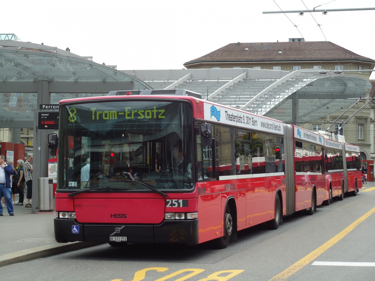 (144'878) - Bernmobil, Bern - Nr. 251/BE 572'251 - Volvo/Hess am 9. Juni 2013 beim Bahnhof Bern