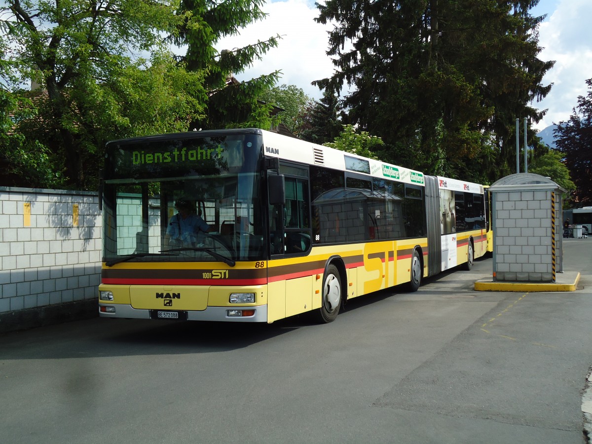 (145'049) - STI Thun - Nr. 88/BE 577'088 - MAN am 15. Juni 2013 in Thun, Garage