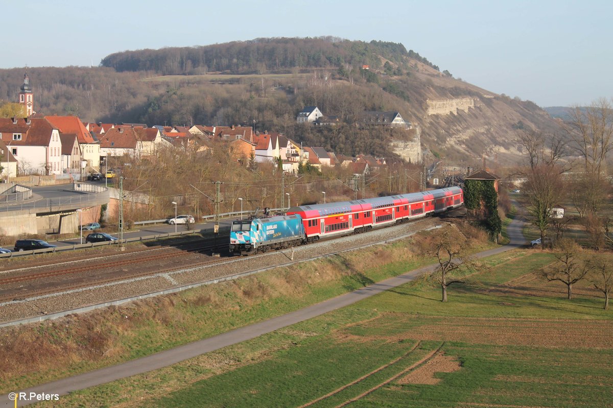 146 246-4 schiebt den RE 4617 Frankfurt/Main - Bamberg und verl�sst Retzbach-Zellingen 16.03.17
