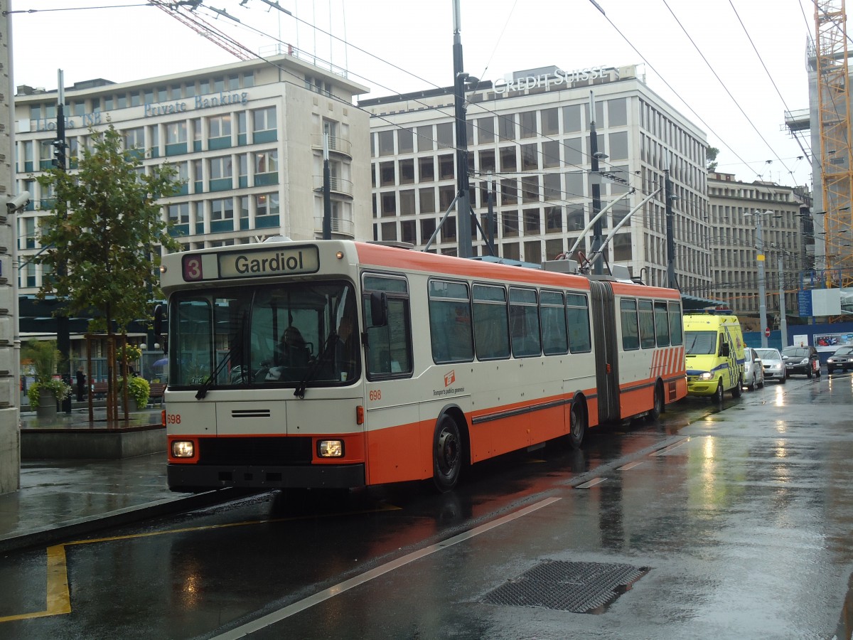 (147'136) - TPG Genve - Nr. 698 - NAW/Hess Gelenktrolleybus am 16. September 2013 in Genve, Bel-Air