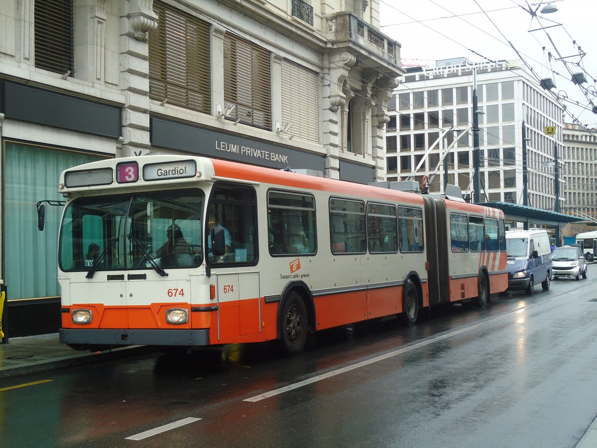 (147'180) - TPG Genve - Nr. 674 - Saurer/Hess Gelenktrolleybus am 16. September 2013 in Genve, Bel-Air