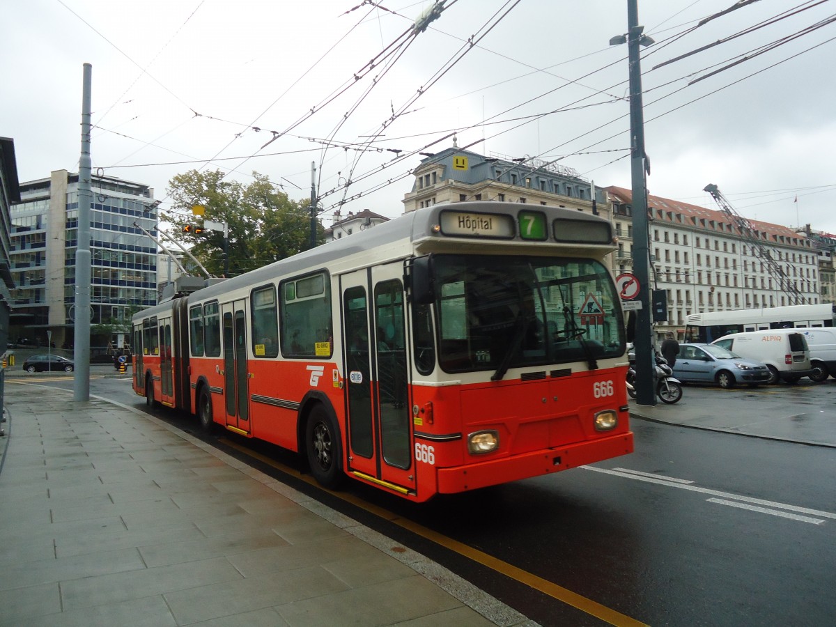 (147'194) - TPG Genve - Nr. 666 - Saurer/Hess Gelenktrolleybus am 16. September 2013 in Genve, Bel-Air