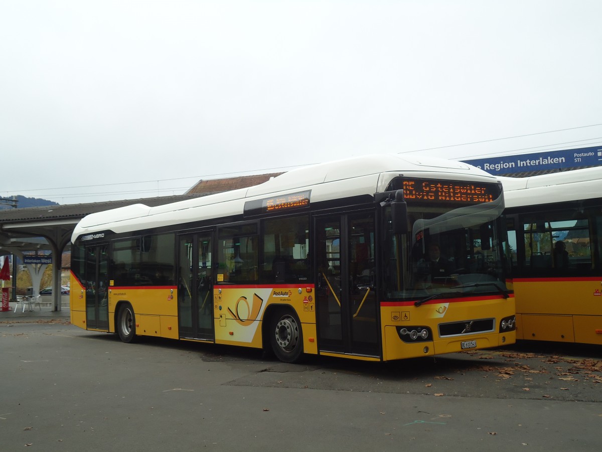 (147'574) - PostAuto Bern - BE 610'543 - Volvo am 4. November 2013 beim Bahnhof Interlaken West