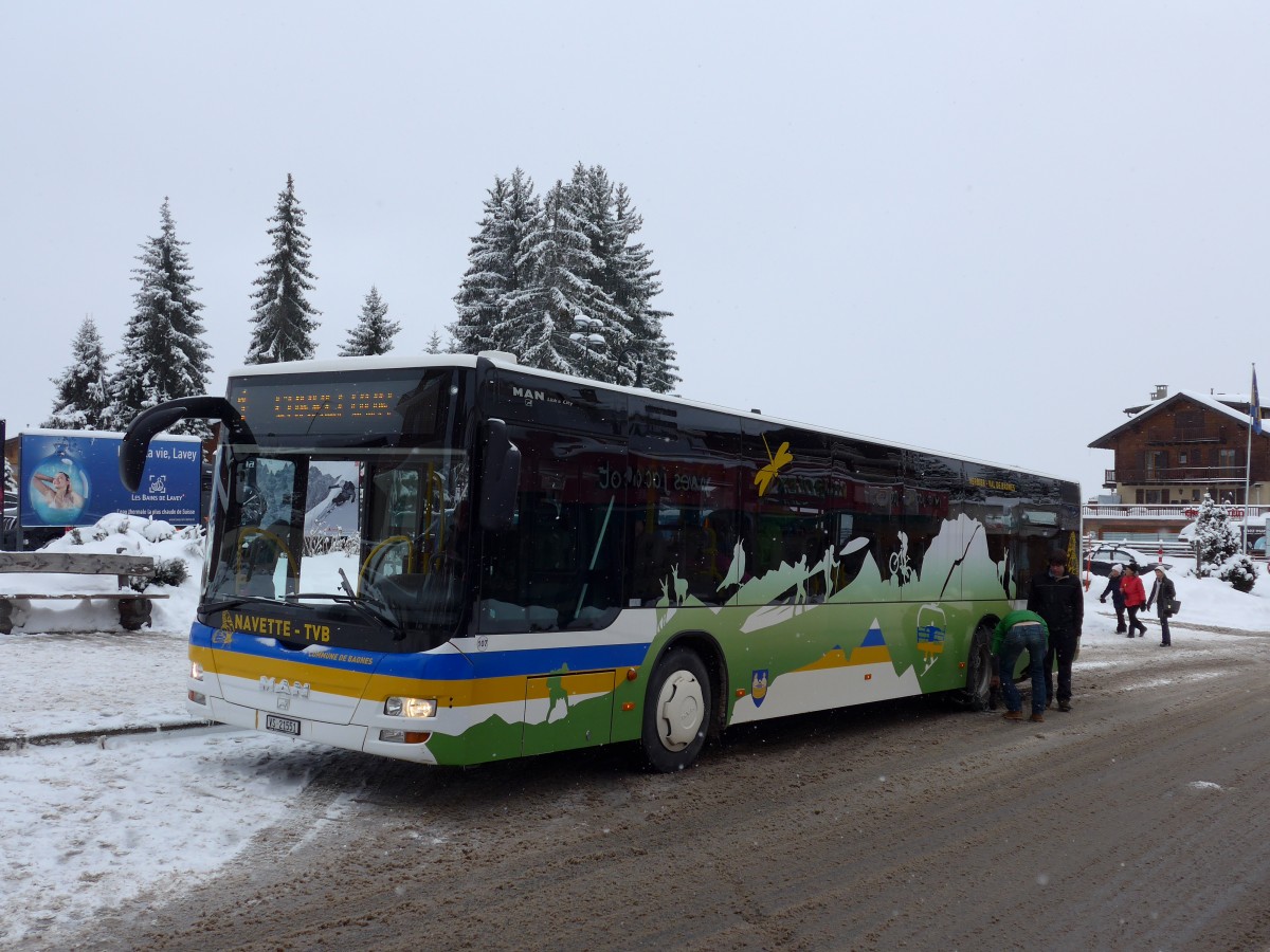 (148'702) - TMR Martigny - Nr. 107/VS 21'551 - MAN am 2. Februar 2014 in Verbier, Parking Ermitage