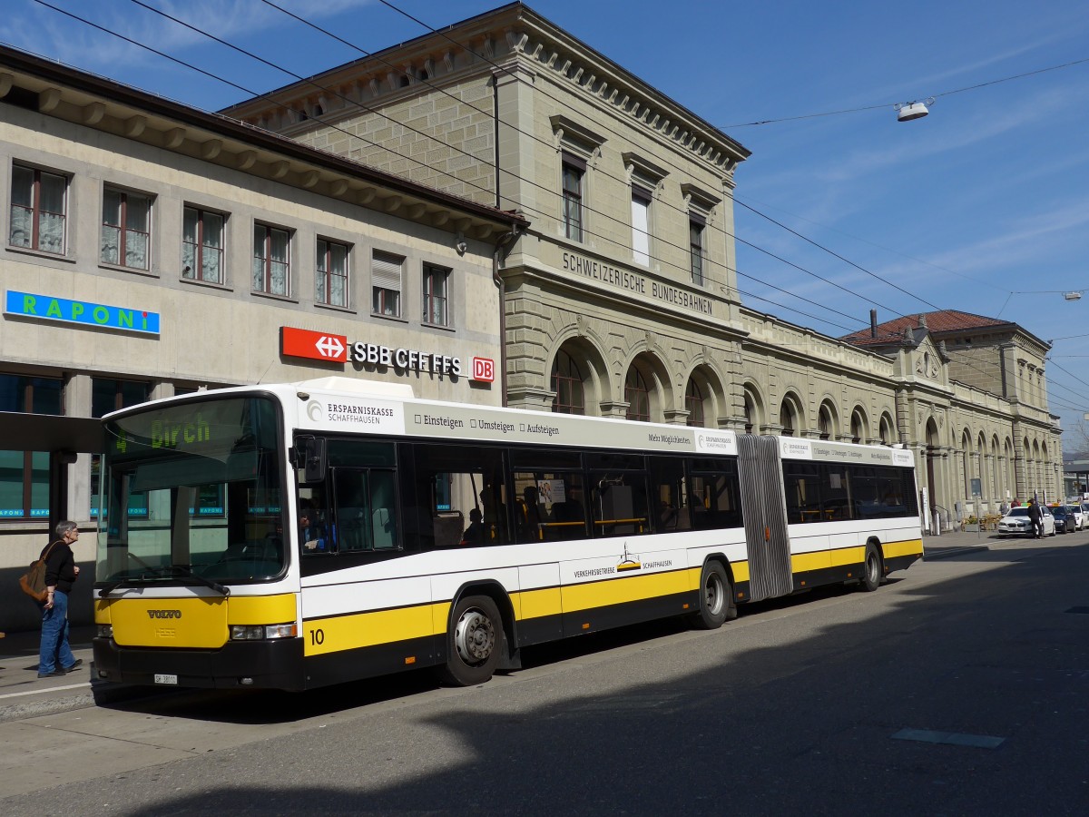 (149'420) - VBSH Schaffhausen - Nr. 10/SH 38'010 - Volvo/Hess am 29. Mrz 2014 beim Bahnhof Schaffhausen