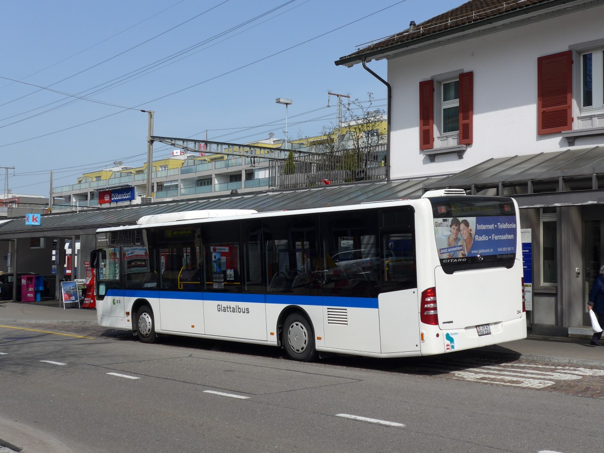 (149'475) - Maag, Kloten - Nr. 24/ZH 556'224 - Mercedes am 31. Mrz 2014 beim Bahnhof Dbendorf