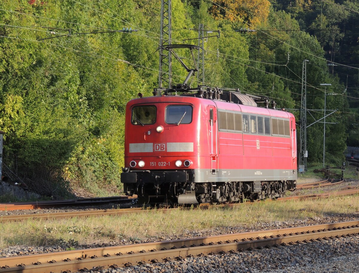 151 022-1 kehrt vom Schubdienst zurück in Geislingen/Steige am 20.09.2012.