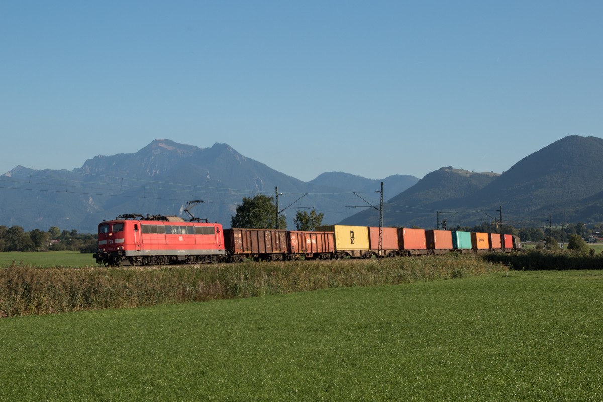 151 045-2 aus Salzburg kommend am 21. September 2015 bei Bernau am Chiemsee.