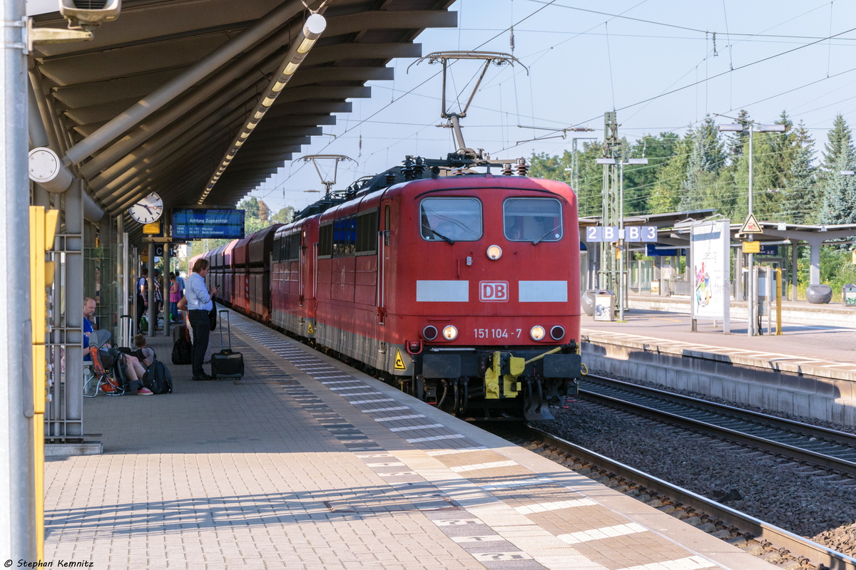 151 104-7 [Verl.|AM9|16.03.17] & 151 098-1 [Verl.|AM9|17.01.2017] DB Cargo mit einem Erzzug von Hamburg nach Salzgitter in Lüneburg. 26.08.2016