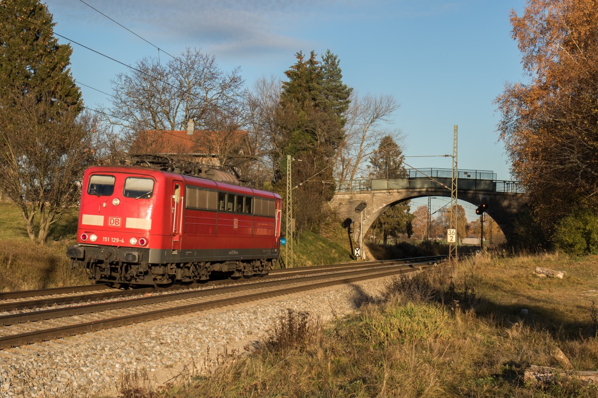 151 129-4 am 6. November 2015 alleine aus Freilassing kommend bei bersee am Chiemsee.