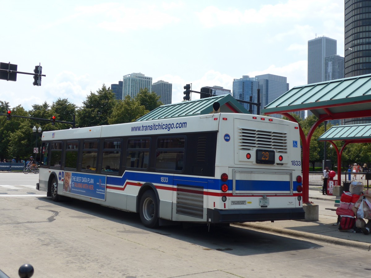 (153'210) - CTA Chicago - Nr. 1833/M 172'481 - New Flyer am 18. Juli 2014 in Chicago, Navy Pier