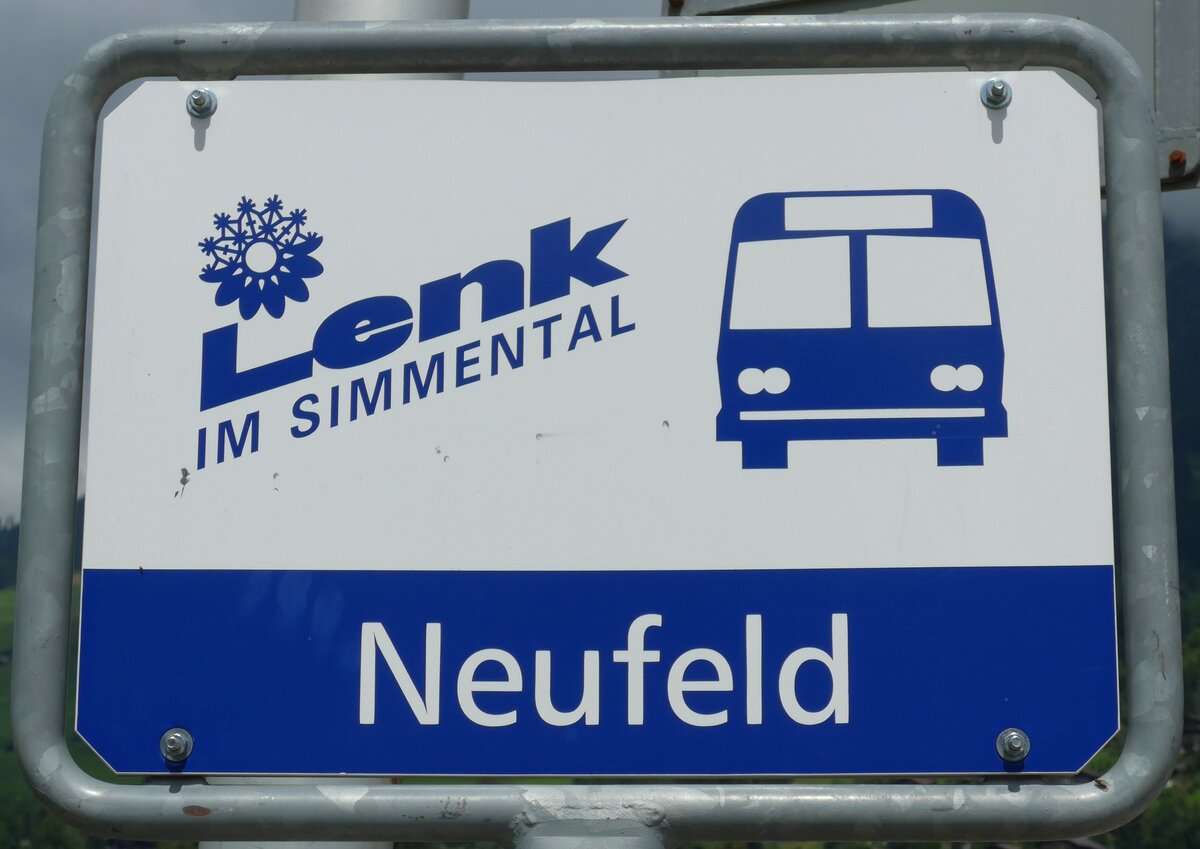 (153'485) - AFA-Haltestellenschild - Lenk, Neufeld - am 27. Juli 2014