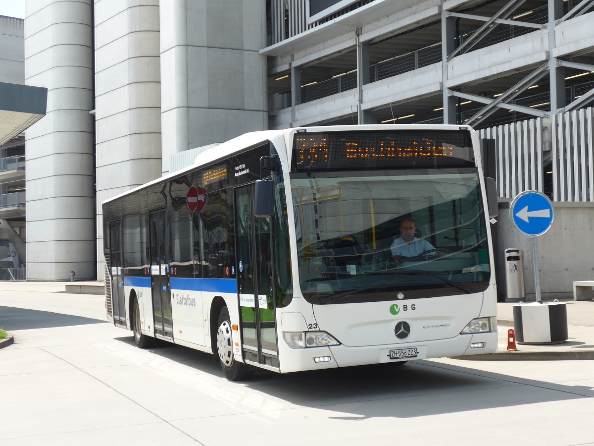 (153'651) - Maag, Kloten - Nr. 23/ZH 556'223 - Mercedes am 4. August 2014 in Zrich, Flughafen