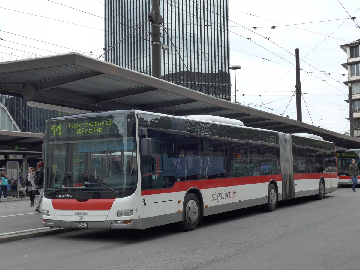 (154'203) - St. Gallerbus, St. Gallen - Nr. 297/SG 198'297 - MAN am 20. August 2014 beim Bahnhof St. Gallen