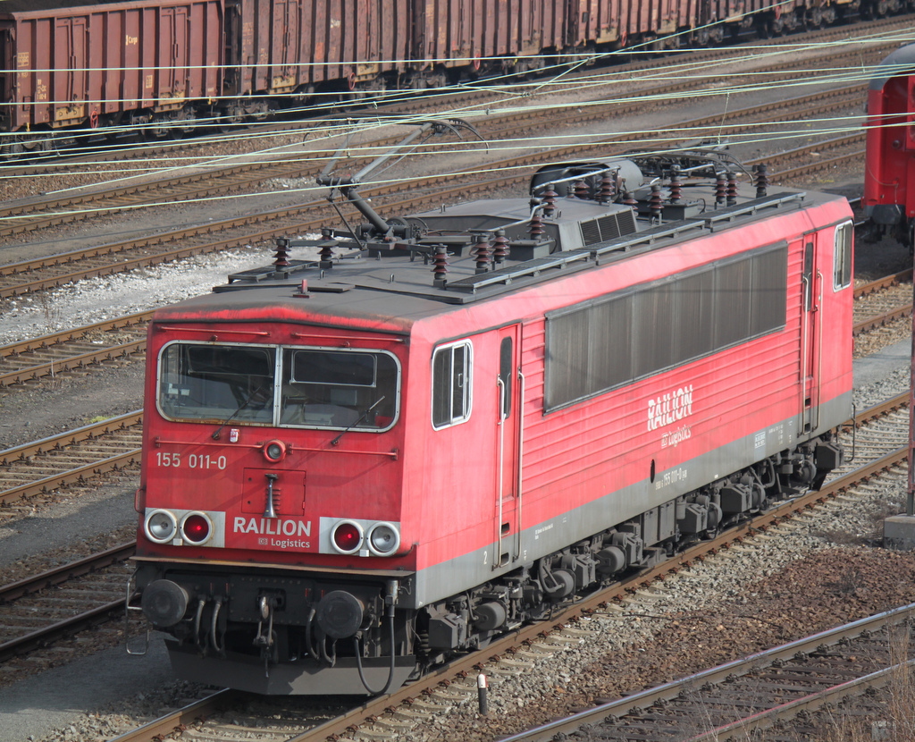 155 011-0 bei der Einfahrt im Gterbahnhof Leipzig-Engelsdorf.08.03.2014