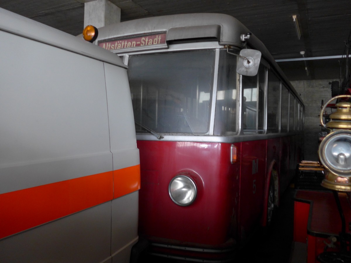 (155'979) - RhV Altsttten - Nr. 5 - FBW/SIG Trolleybus am 25. Oktober 2014 in Rain, Lager Geissbach (Teilaufnahme)