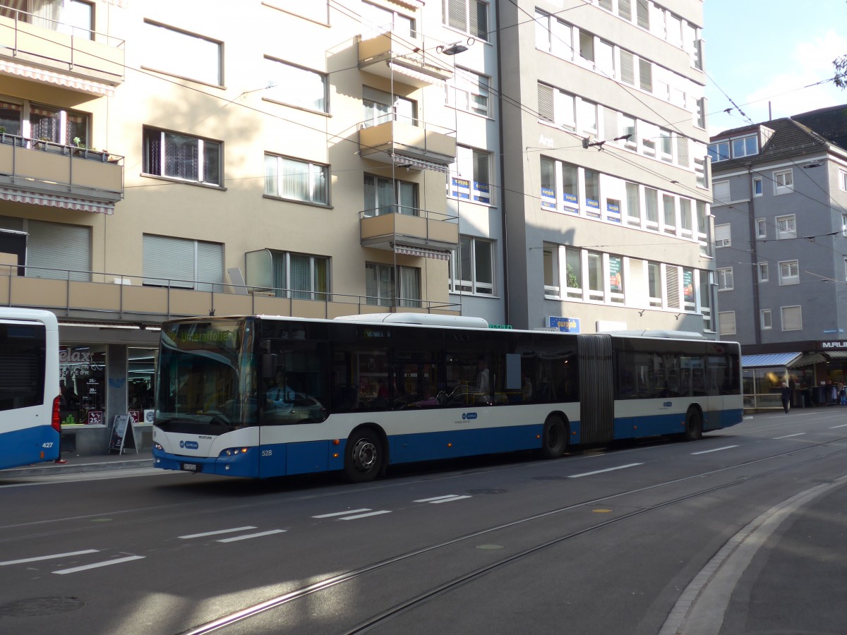 (156'279) - VBZ Zrich - Nr. 528/ZH 730'528 - Neoplan am 28. Oktober 2014 beim Bahnhof Zrich-Oerlikon