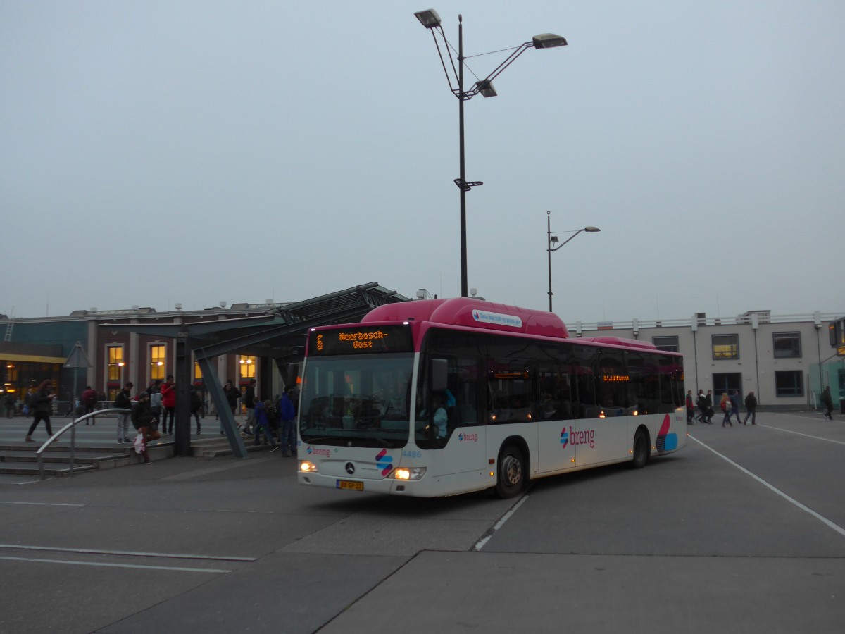 (157'102) - Breng, Ijsselmuiden - Nr. 4486/BX-GP-23 - Mercedes am 20. November 2014 beim Bahnhof Nijmegen