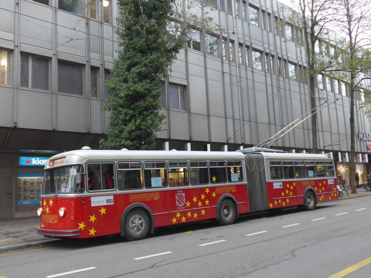 (157'645) - VW Winterthur - Nr. 101 - FBW/SWS Gelenktrolleybus am 6. Dezember 2014 in Winterthur, Bankstrasse