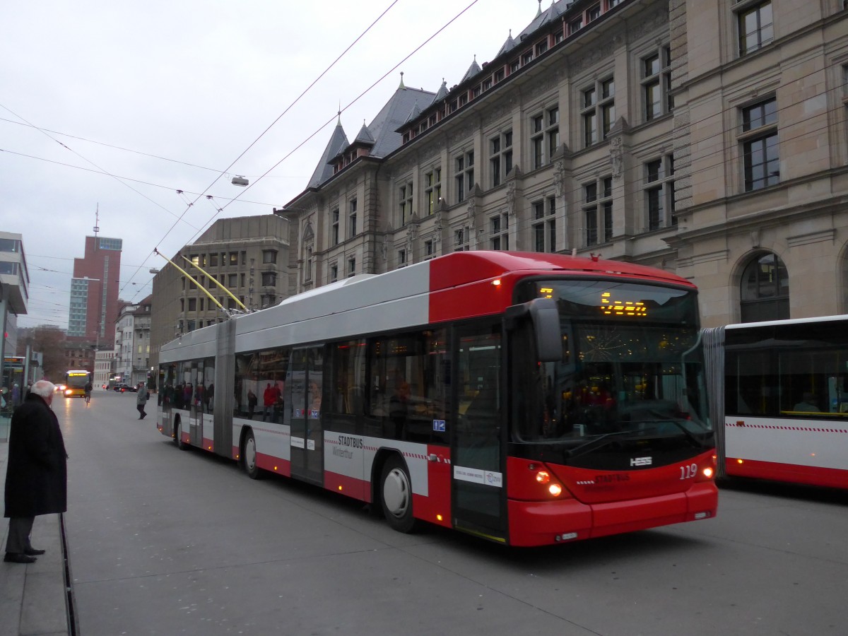 (157'677) - SW Winterthur - Nr. 119 - Hess/Hess Gelenktrolleybus am 6. Dezember 2014 beim Hauptbahnhof Winterthur