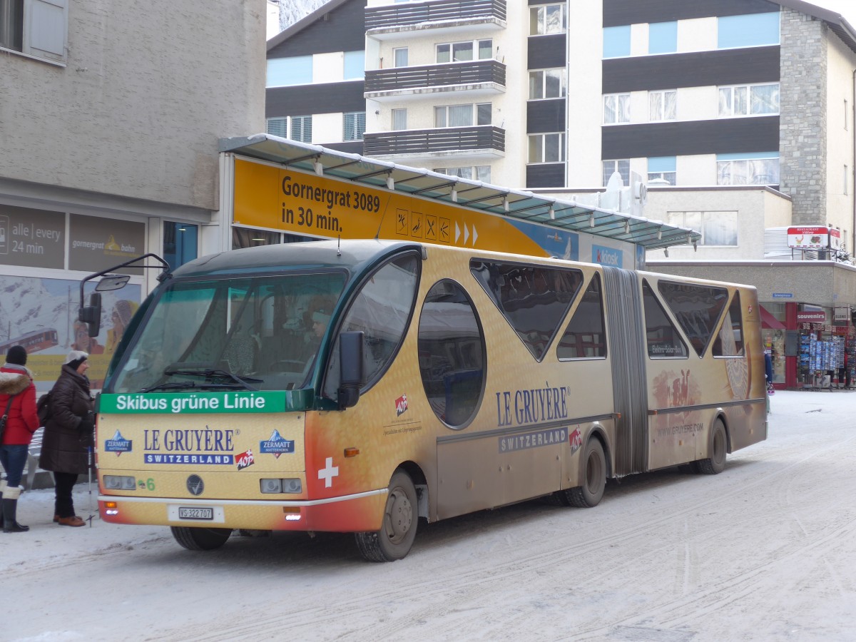 (158'391) - OBZ Zermatt - Nr. 6/VS 322'707 - Vetter (ex Sturm, D-Daaden; ex Dekra-Akademie, D-Stuttgart) am 18. Januar 2015 beim Bahnhof Zermatt