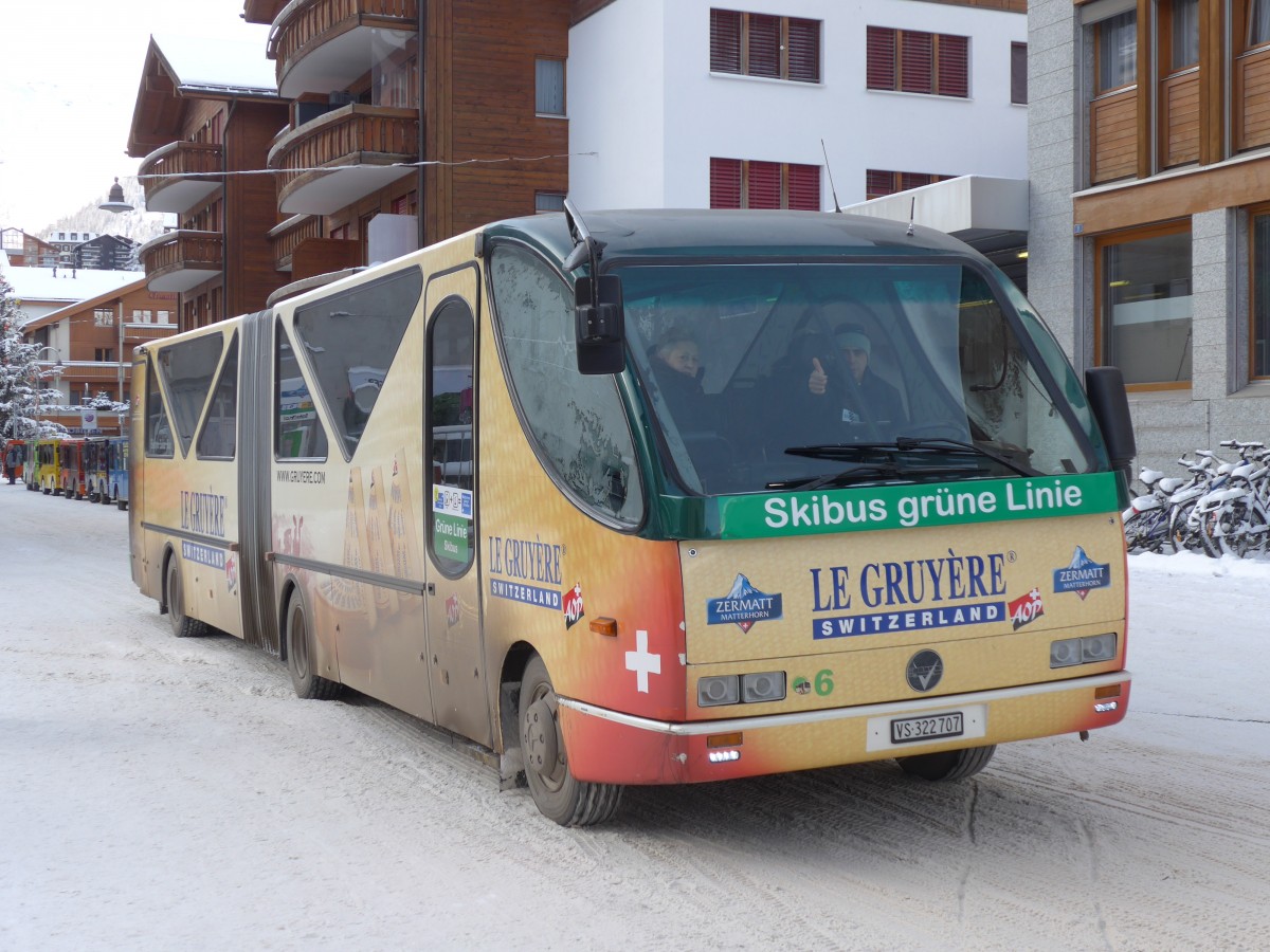 (158'394) - OBZ Zermatt - Nr. 6/VS 322'707 - Vetter (ex Sturm, D-Daaden; ex Dekra-Akademie, D-Stuttgart) am 18. Januar 2015 beim Bahnhof Zermatt