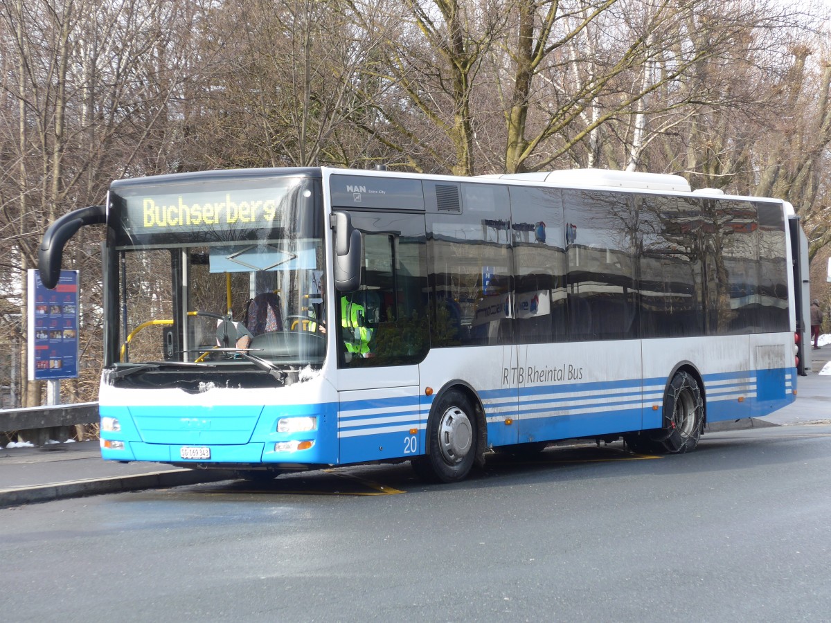 (158'546) - RTB Altsttten - Nr. 20/SG 169'343 - MAN/Gppel am 1. Februar 2015 beim Bahnhof Buchs