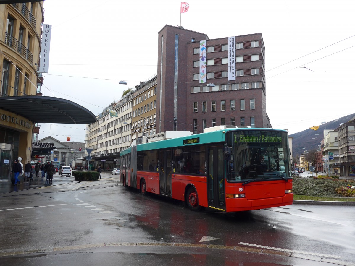 (158'954) - VB Biel - Nr. 88 - NAW/Hess Gelenktrolleybus am 2. Mrz 2015 in Biel, Guisanplatz