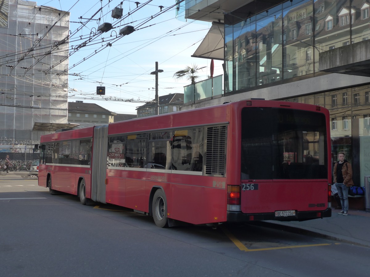 (159'060) - Bernmobil, Bern - Nr. 256/BE 572'256 - Volvo/Hess am 9. Mrz 2015 beim Bahnhof Bern