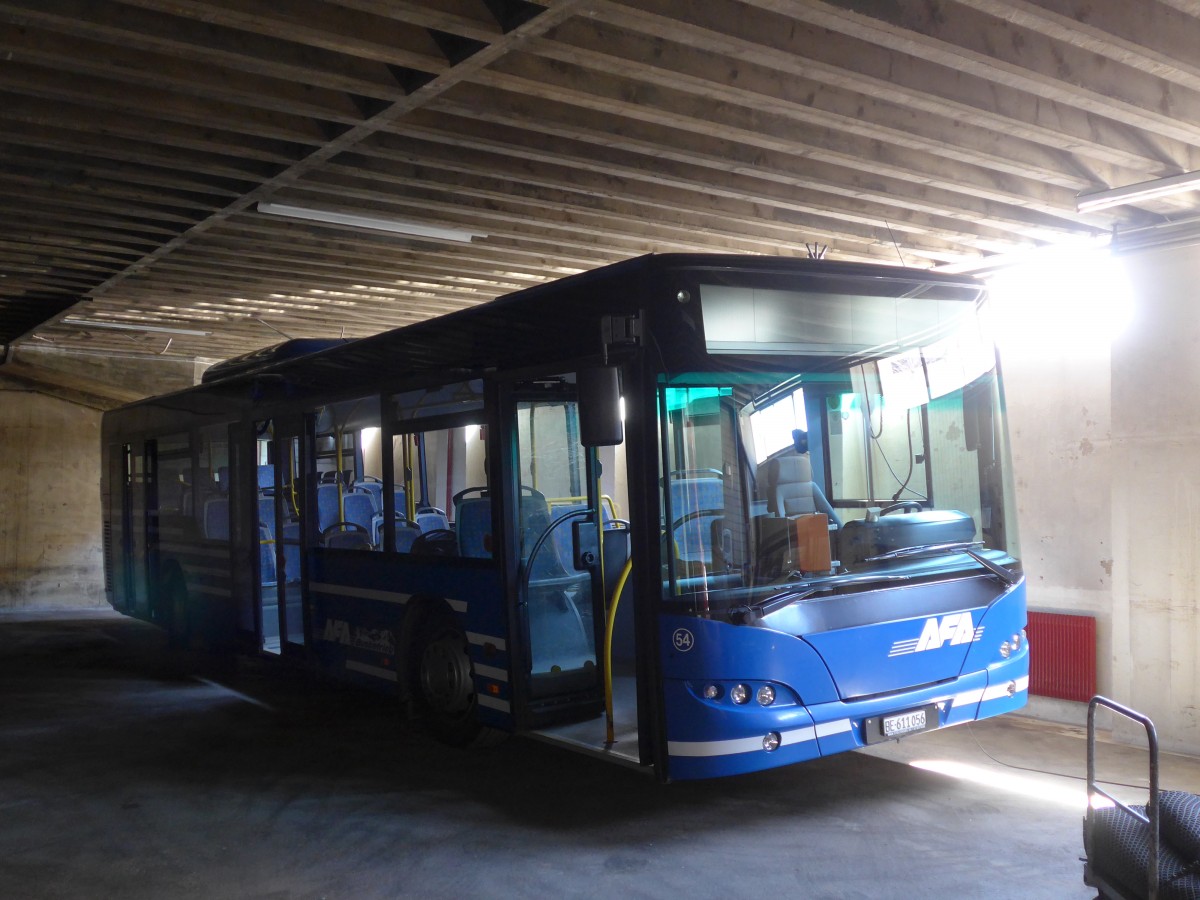 (159'922) - AFA Adelboden - Nr. 54/BE 611'056 - Neoplan (ex VBZ Zrich Nr. 243) am 12. April 2015 im Autobahnhof Adelboden