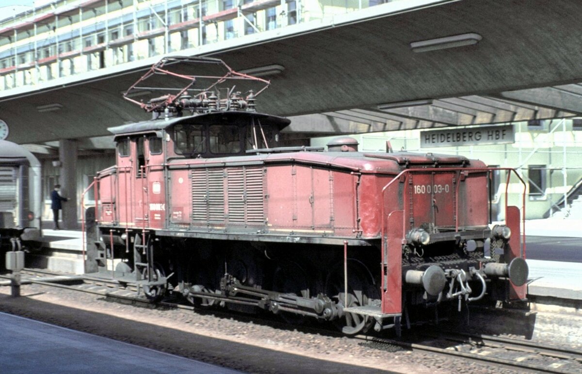 160 003-0 in Heidelberg am 17.04.1982.