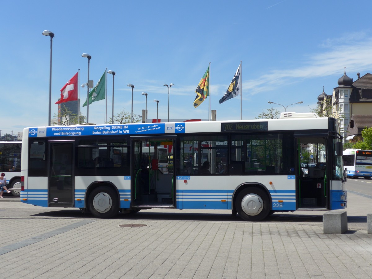 (160'196) - WilMobil, Wil - Nr. 228/SG 252'108 - MAN (ex Wick, Wil Nr. 8) am 8. Mai 2015 beim Bahnhof Wil