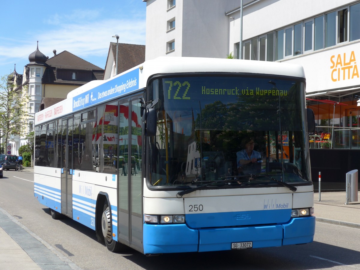 (160'200) - WilMobil, Wil - Nr. 250/SG 33'072 - Volvo/Hess (ex BOS Wil Nr. 21) am 8. Mai 2015 beim Bahnhof Wil