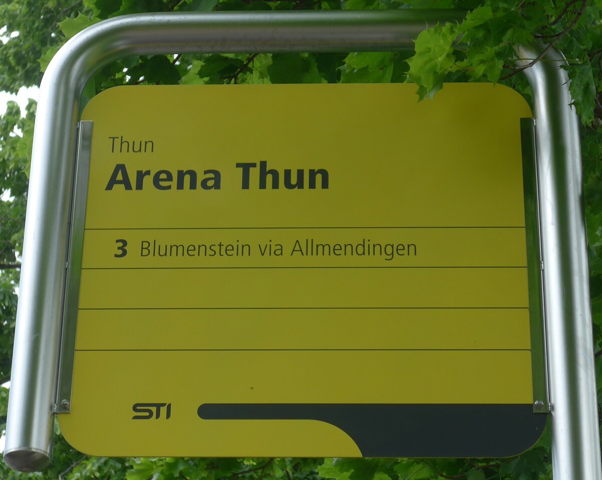 (160'729) - STI-Haltestellenschild - Thun, Arena Thun - am 23. Mai 2015