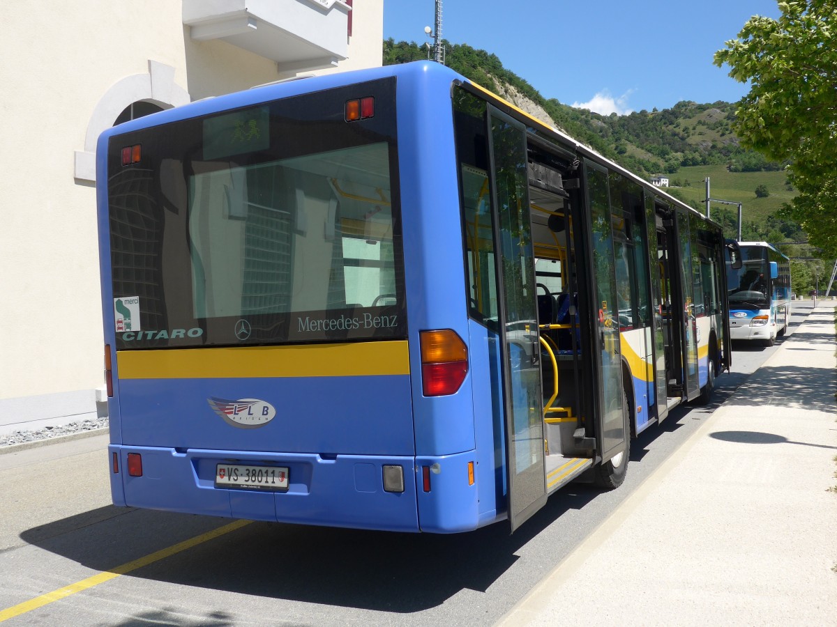 (161'142) - LLB Susten - Nr. 11/VS 38'011 - Mercedes (ex TC La Chaux-de-Fonds Nr. 218) am 27. Mai 2015 in Leuk, Garage