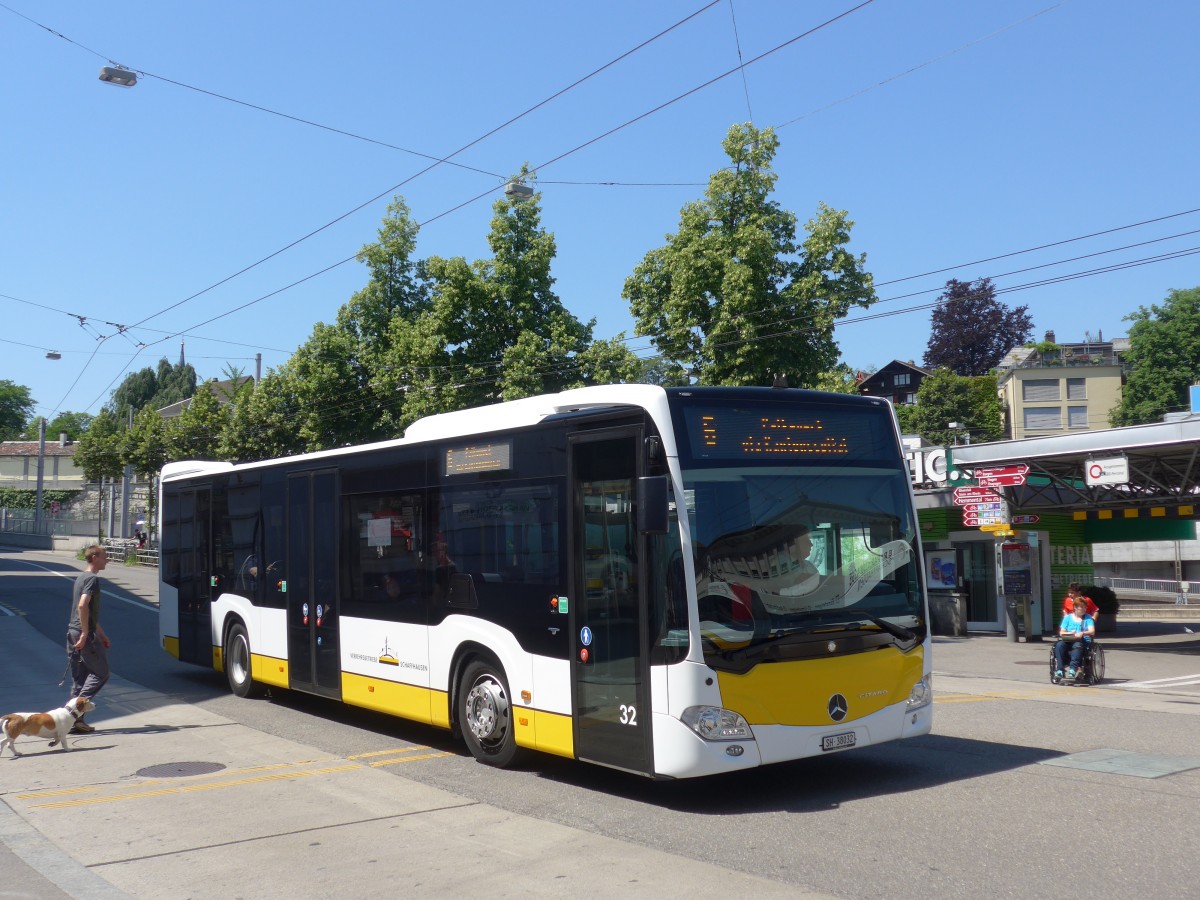 (161'897) - VBSH Schaffhausen - Nr. 32/SH 38'032 - Mercedes am 6. Juni 2015 beim Bahnhof Schaffhausen