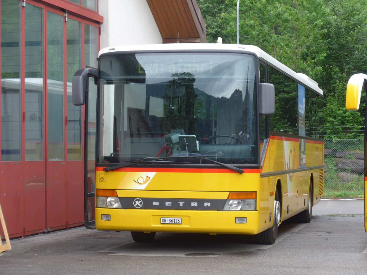 (162'109) - Bus Val Mstair, L - GR 86'126 - Setra am 14. Juni 2015 in Meiringen, Balm