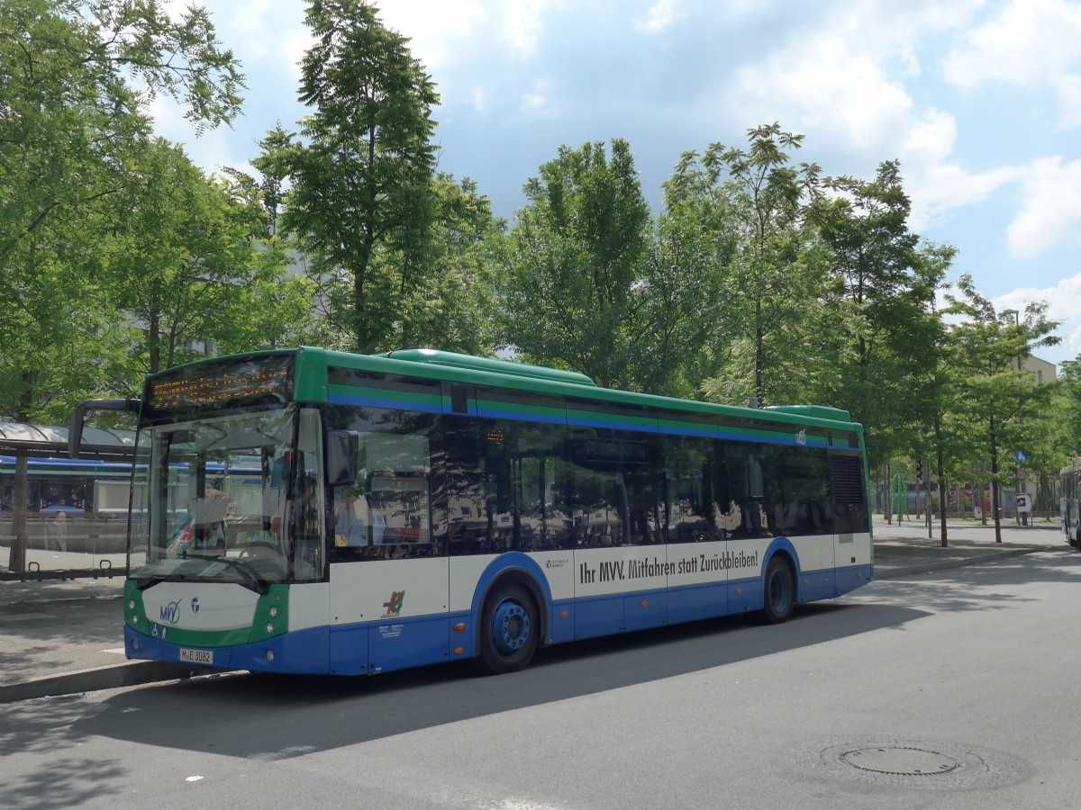 (162'791) - Ettenhuber, Mnchen - M-E 3082 - Temsa am 28. Juni 2015 in Mnchen, Bahnhof Giesing