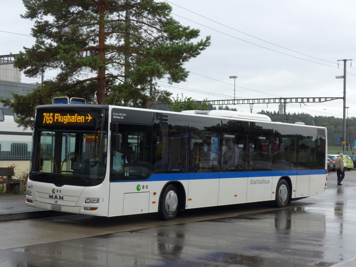 (163'434) - ATE Bus, Effretikon - Nr. 58/ZH 486'958 - MAN am 15. August 2015 beim Bahnhof Bassersdorf