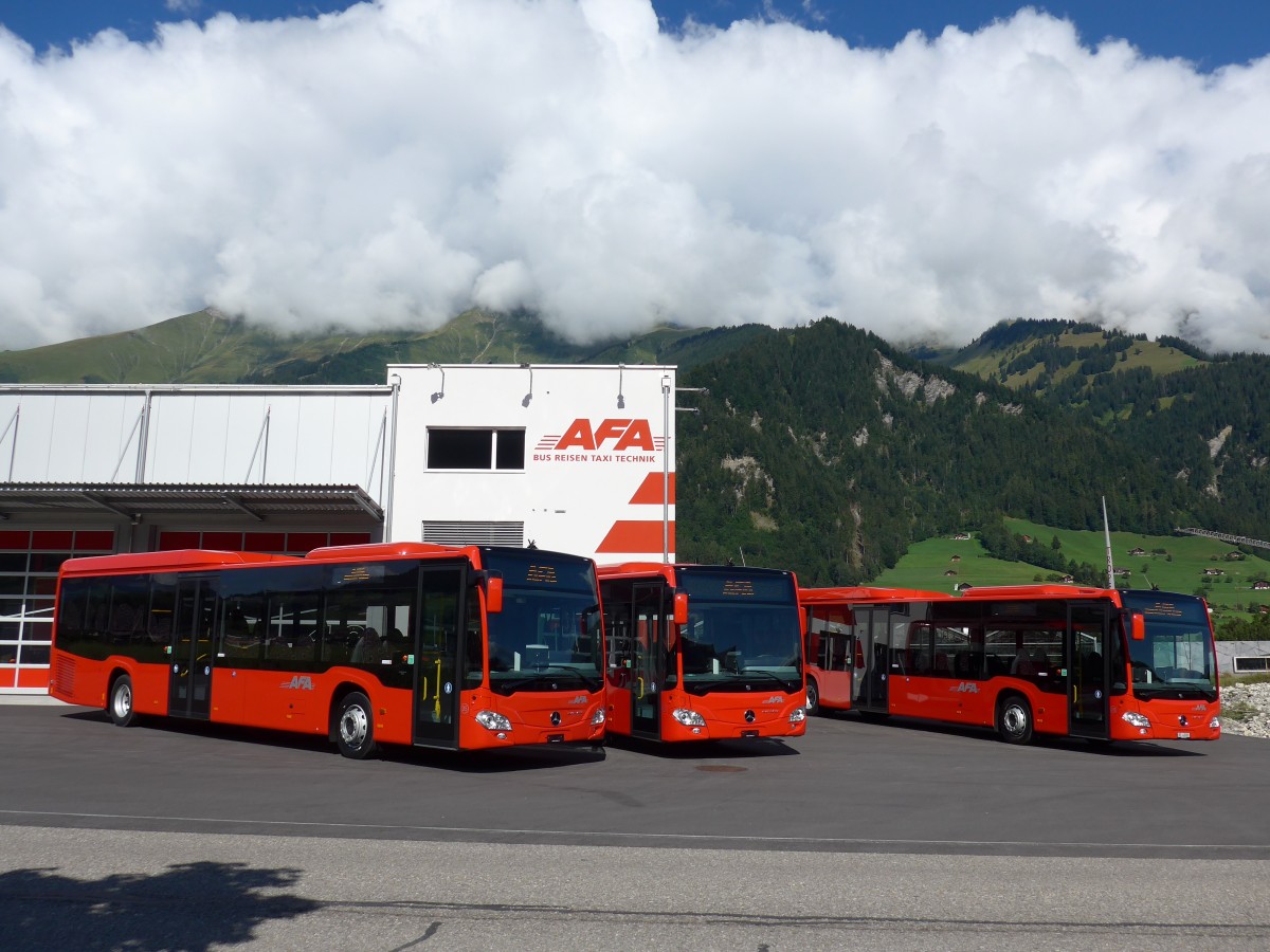 (163'686) - AFA Adelboden - Nr. 95 + Nr. 27 + Nr. 28/BE 43'089 - Mercedes am 20. August 2015 in Frutigen, Garage