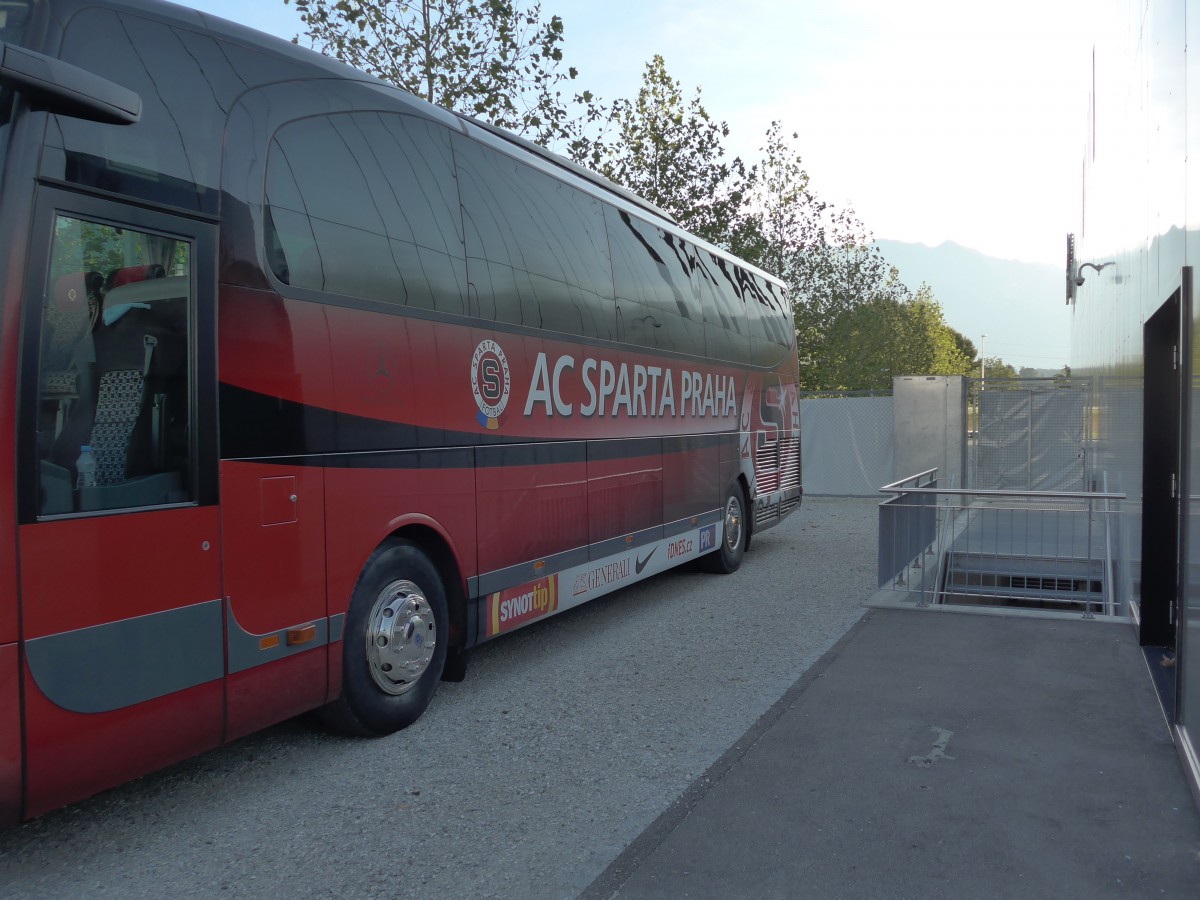 (163'866) - Aus Tschechien: AC Sparta Praha, Praha - 1A4 3131 - Mercedes am 27. August 2015 in Thun, Stockhornarena (Teilaufnahme)